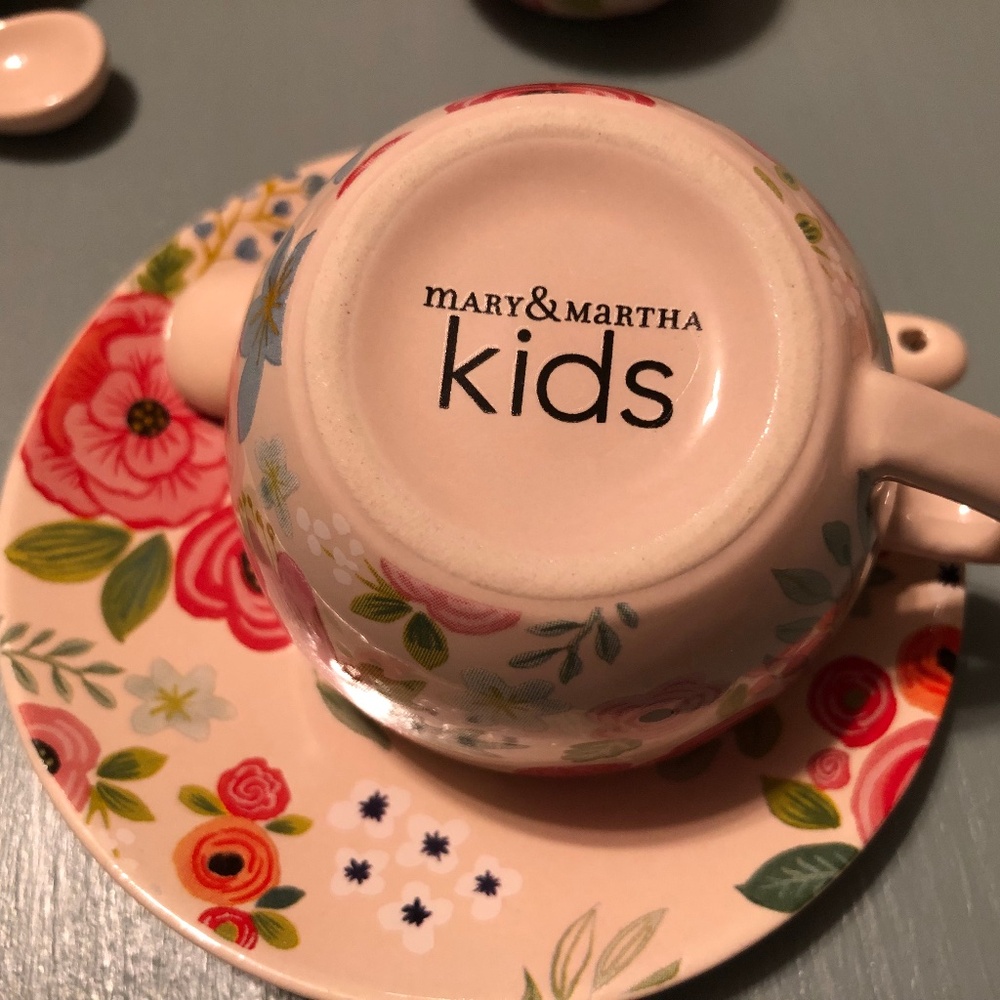 Collectable Kids Tea Set - Daughter of The King Collection - Mary & Martha NIB - Picture 4 of 6